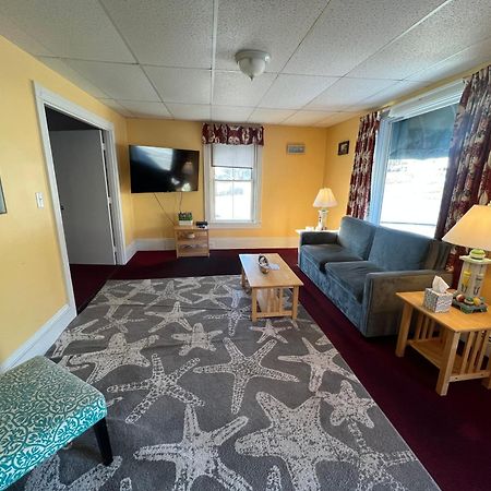 Claddagh Motel & Suites Рокпорт Екстериор снимка