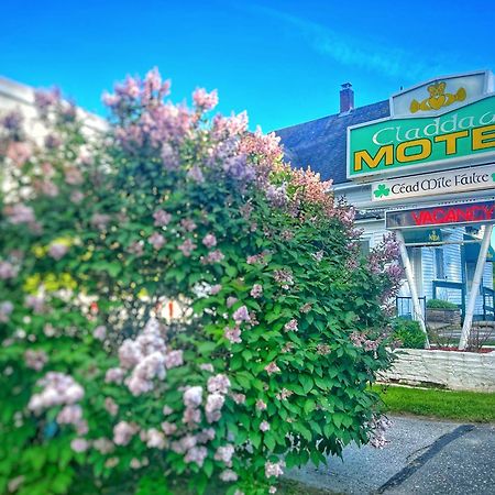 Claddagh Motel & Suites Рокпорт Екстериор снимка