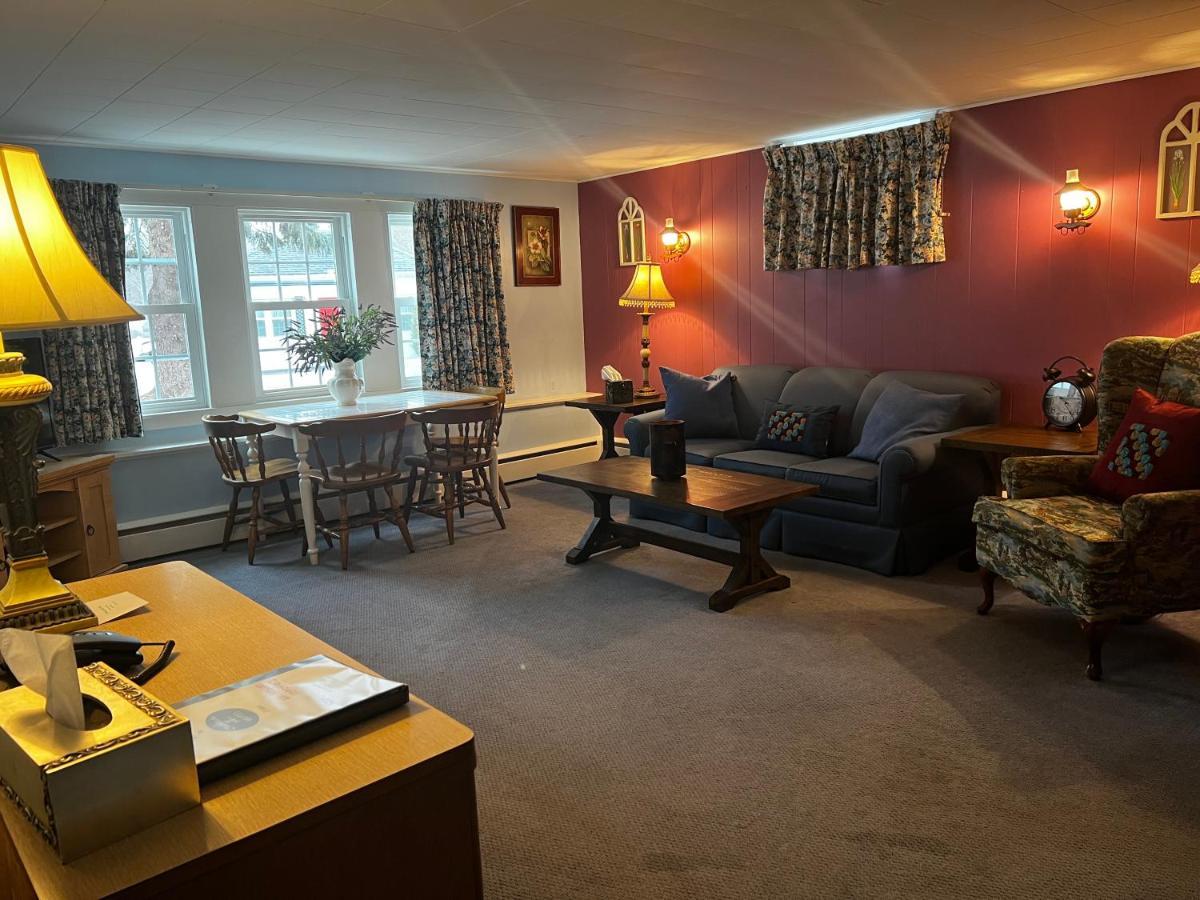 Claddagh Motel & Suites Рокпорт Екстериор снимка