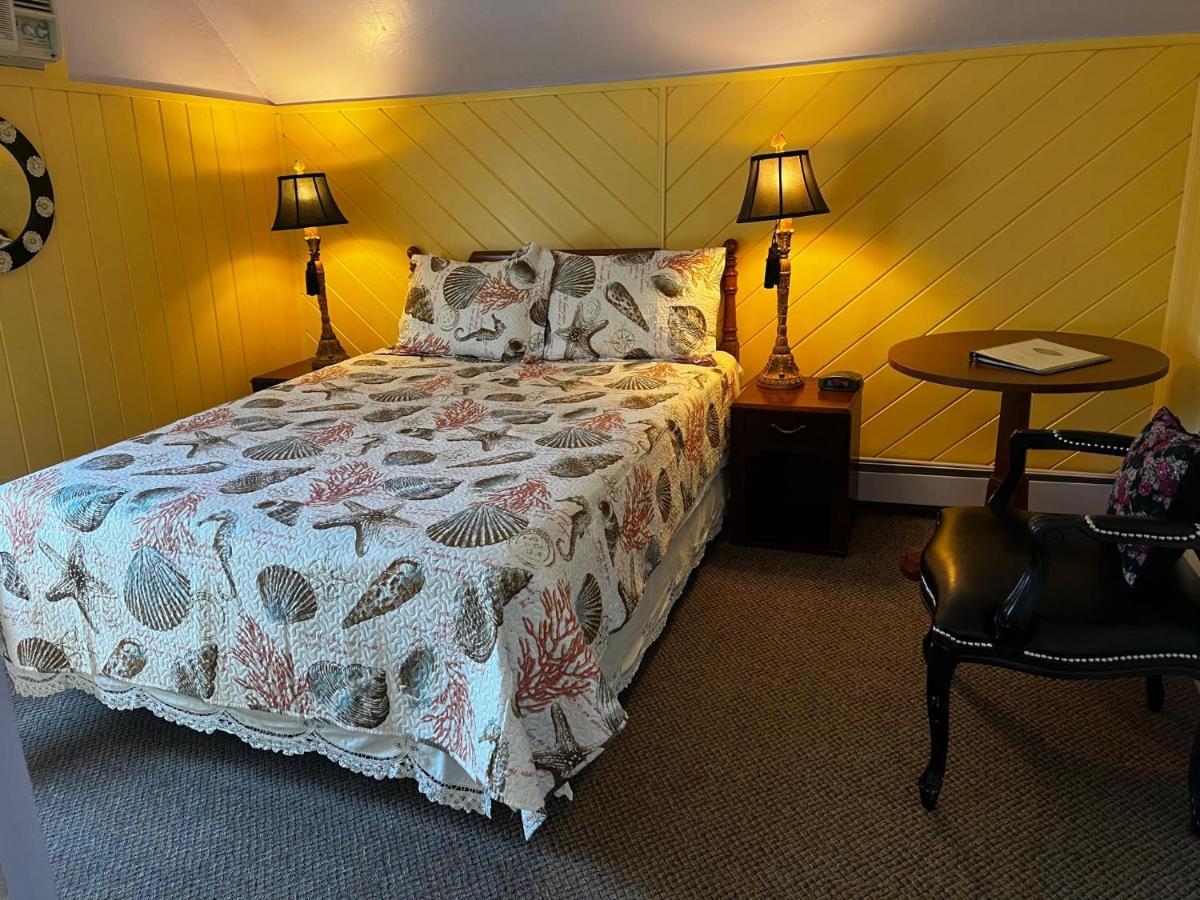 Claddagh Motel & Suites Рокпорт Екстериор снимка