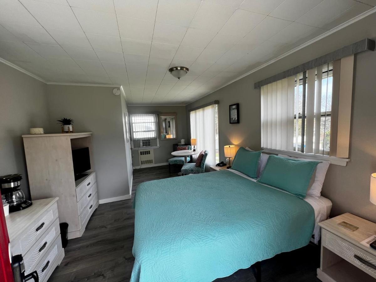 Claddagh Motel & Suites Рокпорт Екстериор снимка