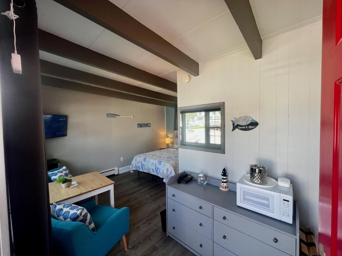 Claddagh Motel & Suites Рокпорт Екстериор снимка