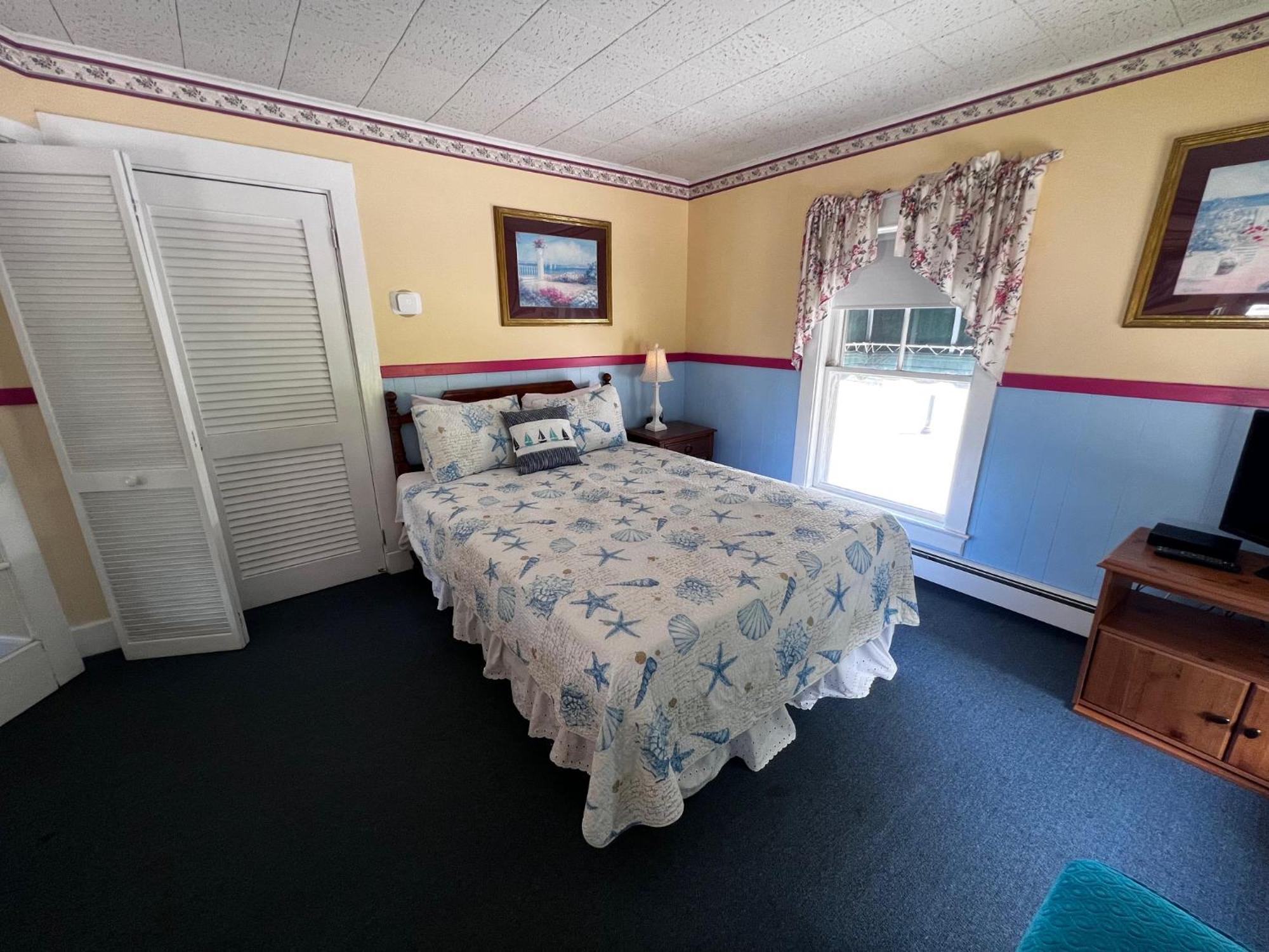 Claddagh Motel & Suites Рокпорт Екстериор снимка